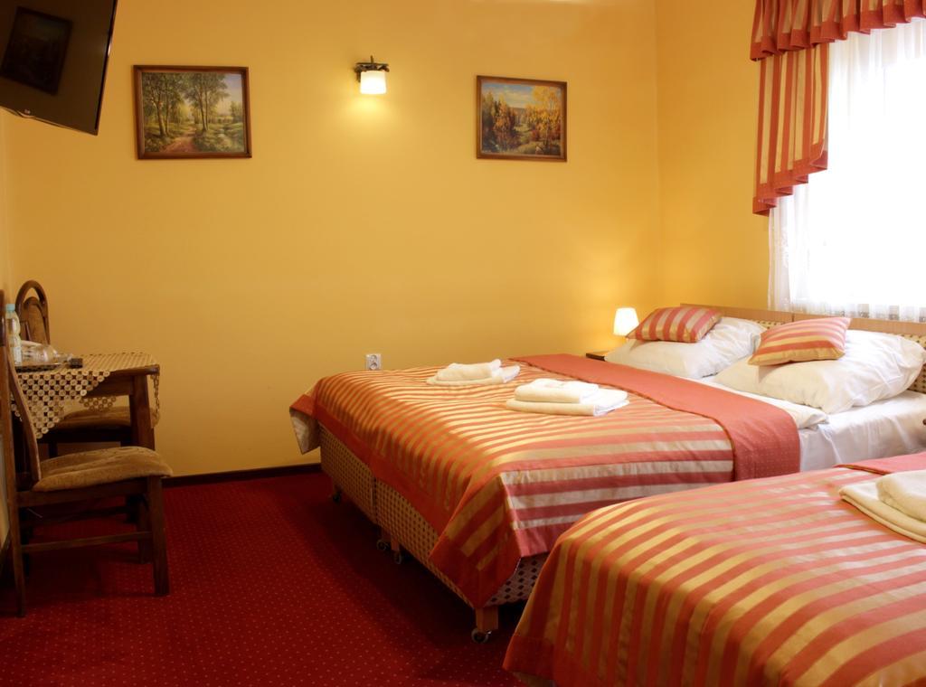 Hotel Dukat بيالا بودلاسكا الغرفة الصورة