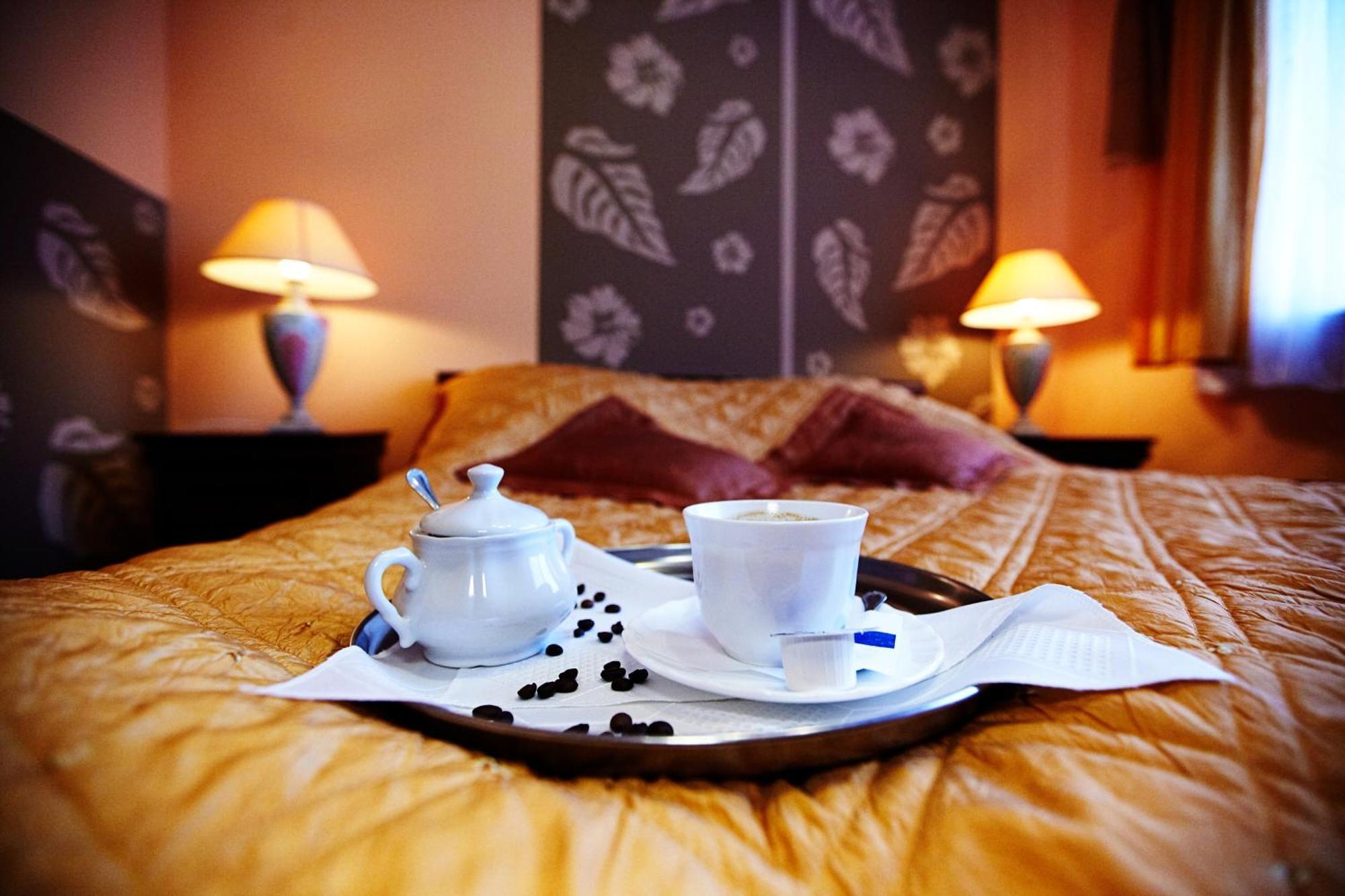 Hotel Dukat بيالا بودلاسكا المظهر الخارجي الصورة